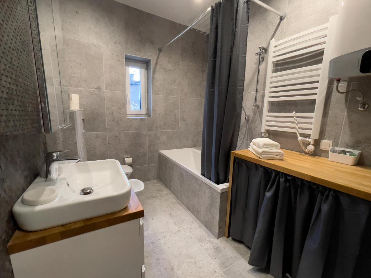 Urban Apartments Premium No 3, Free Private Parking, Self Check-In Chorzów Esterno foto