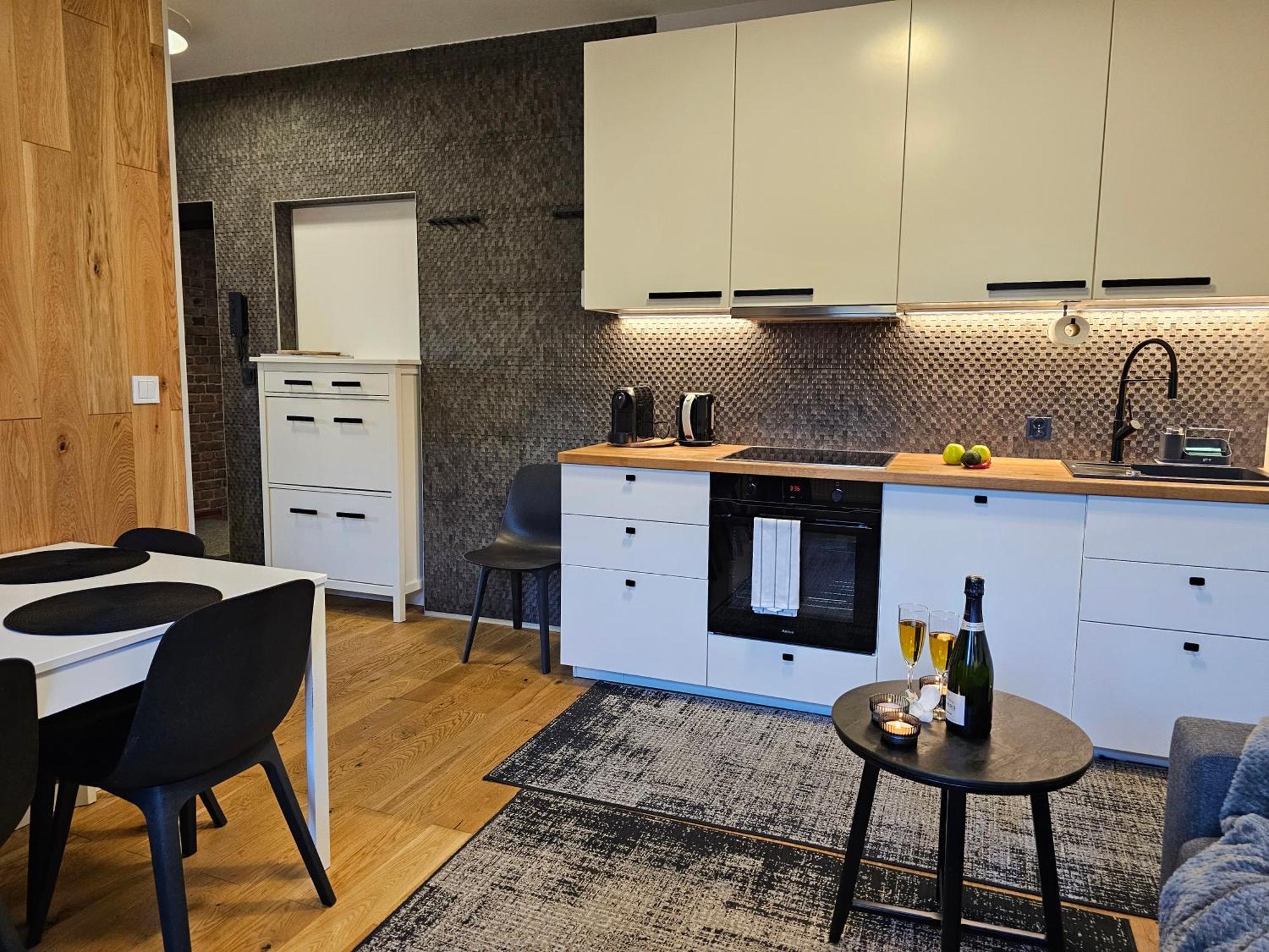 Urban Apartments Premium No 3, Free Private Parking, Self Check-In Chorzów Esterno foto