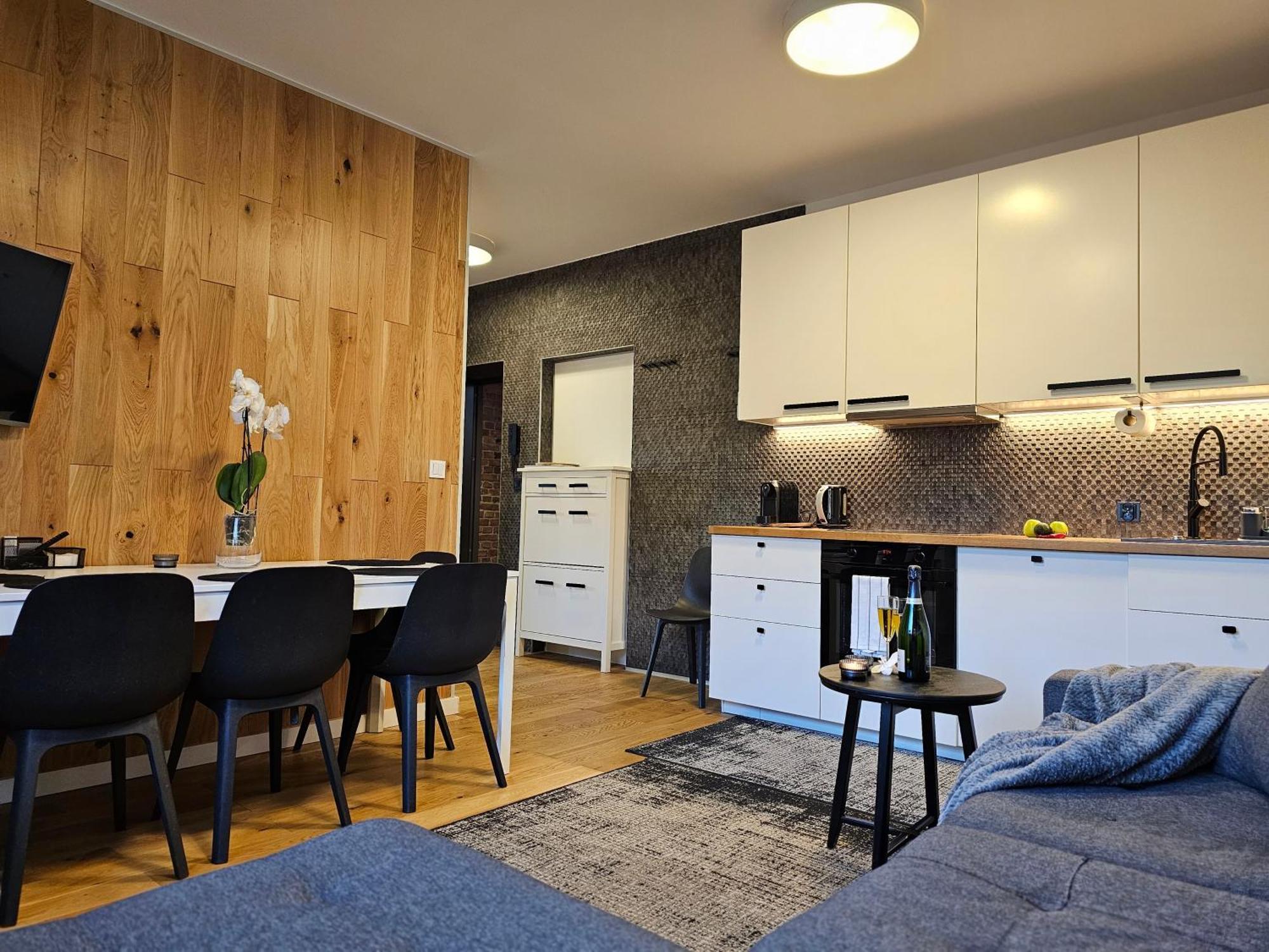 Urban Apartments Premium No 3, Free Private Parking, Self Check-In Chorzów Esterno foto