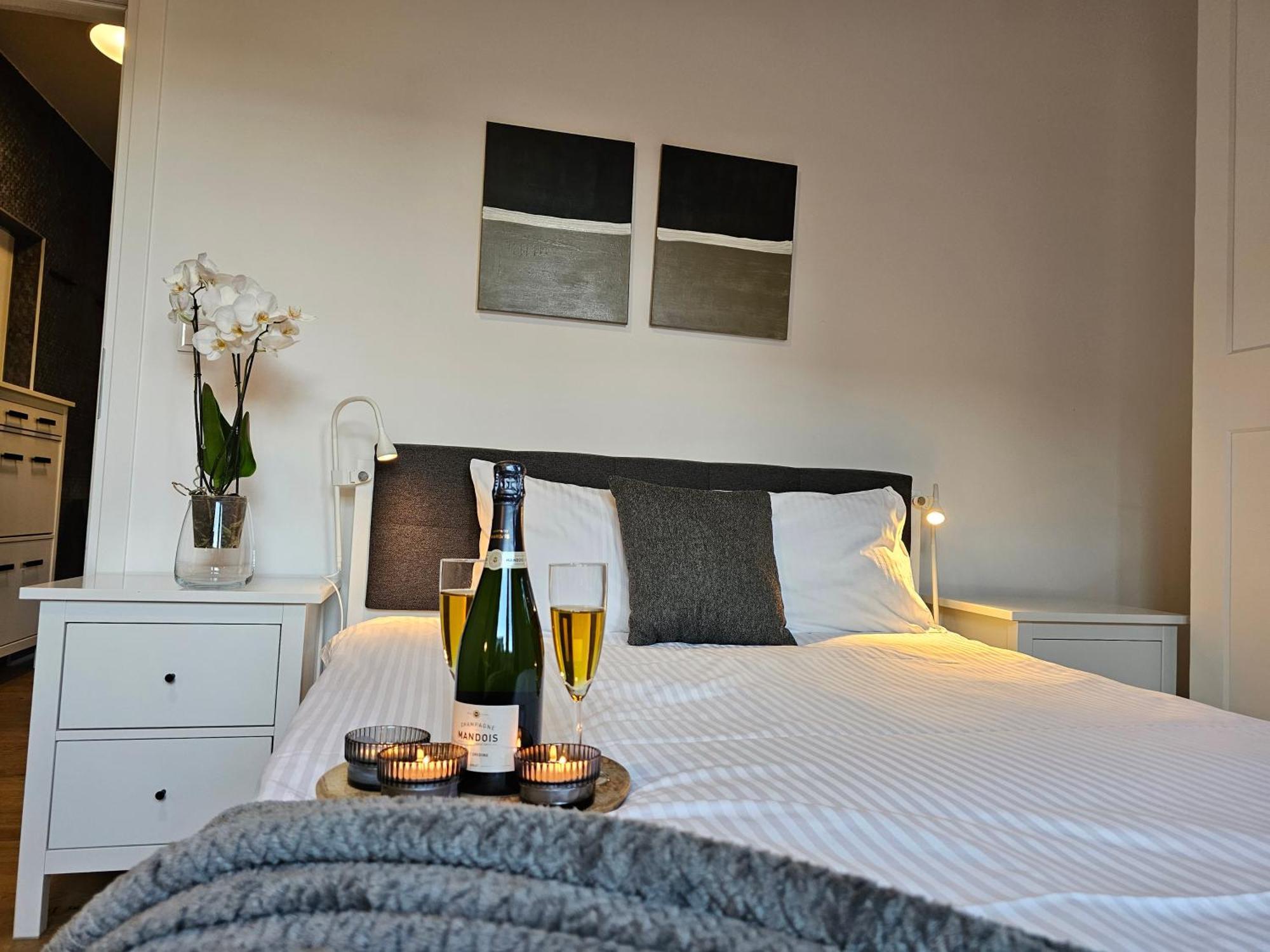 Urban Apartments Premium No 3, Free Private Parking, Self Check-In Chorzów Esterno foto