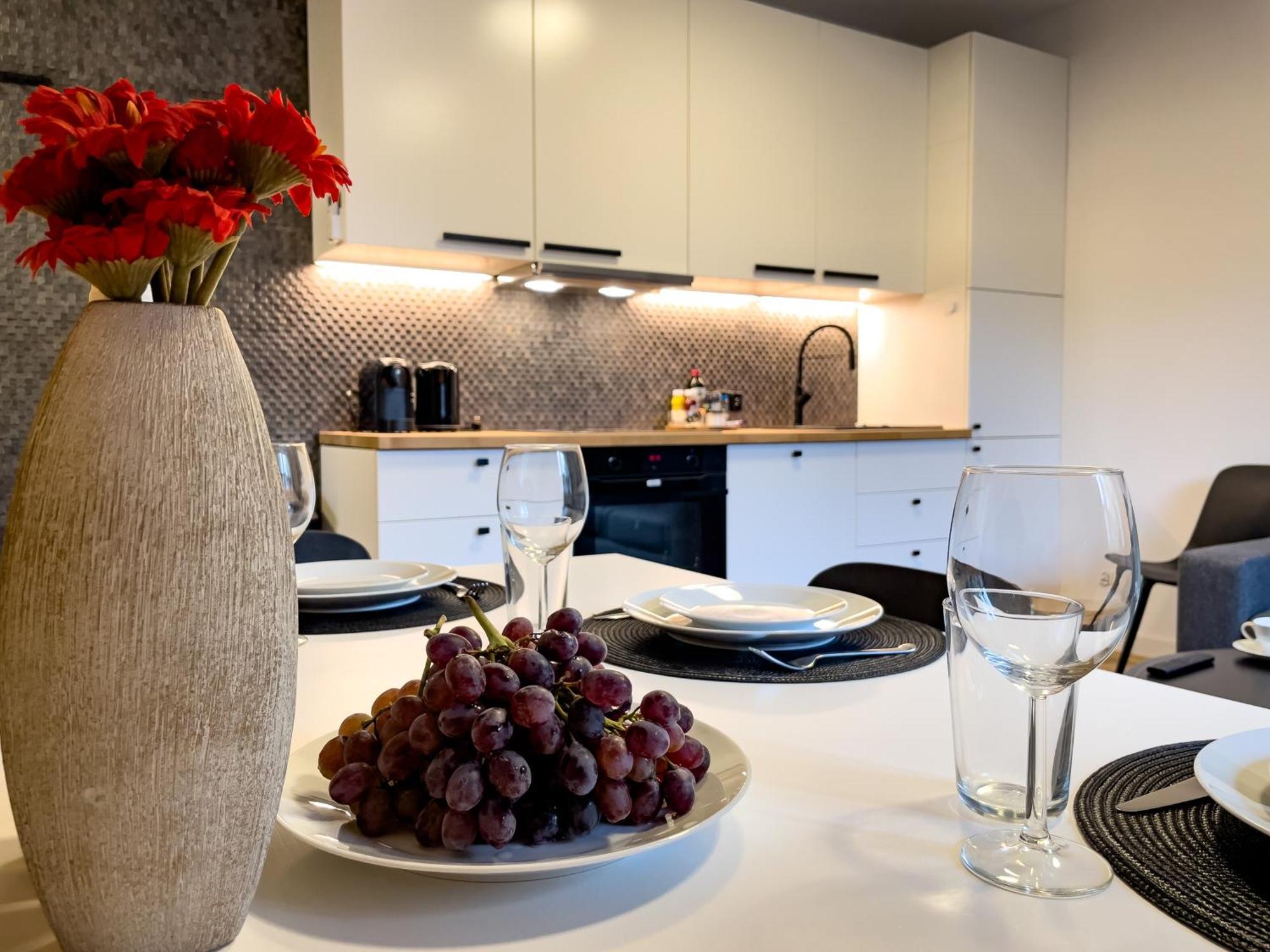 Urban Apartments Premium No 3, Free Private Parking, Self Check-In Chorzów Esterno foto